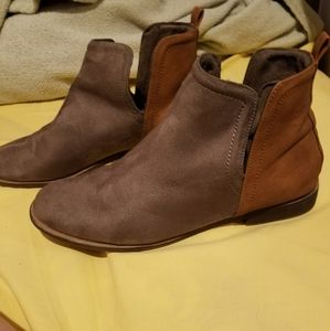 Size 9.5 True Craft suede and leather booties